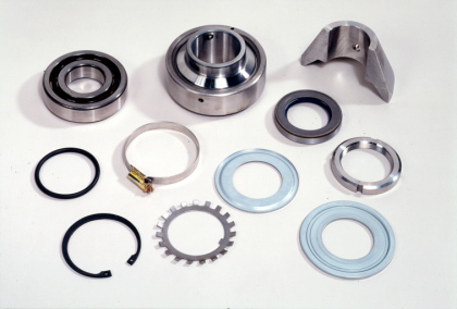 Bearing covers and seal rings
